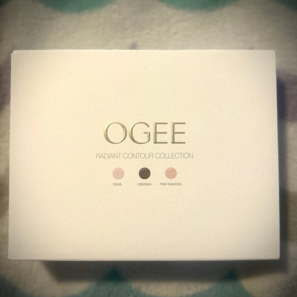 OGEE Radiant Contour Collection Box - Picture 2 of 3